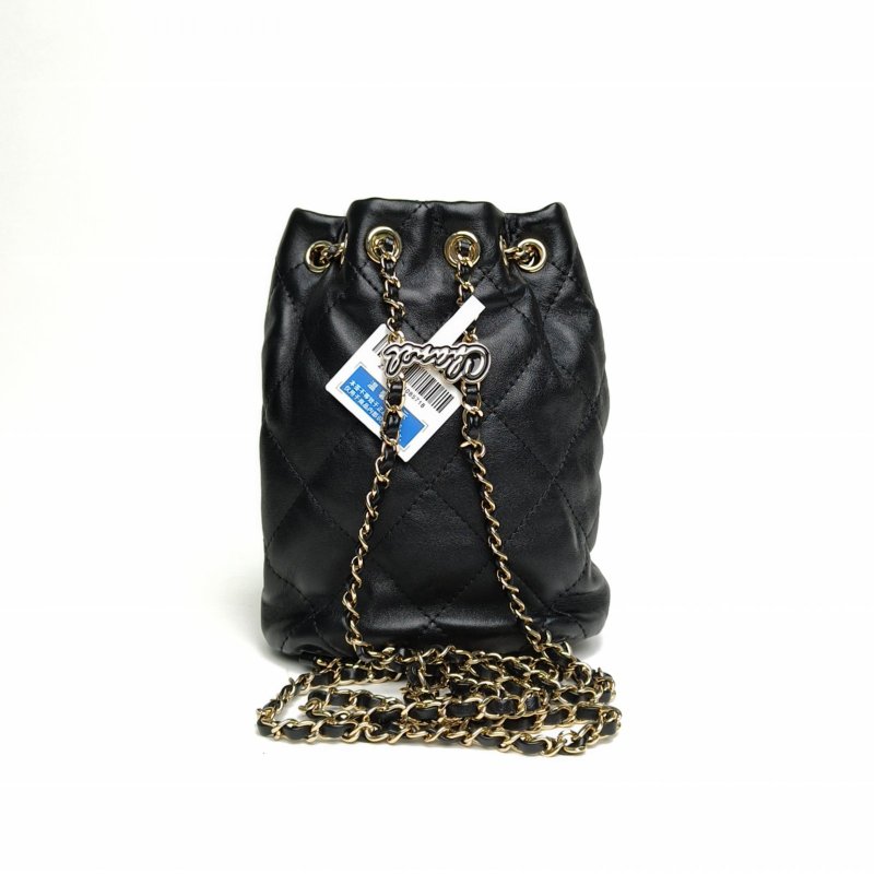 CHANEL 黑色羊皮晶片開金扣24S抽繩水桶雙肩包肩背包-2