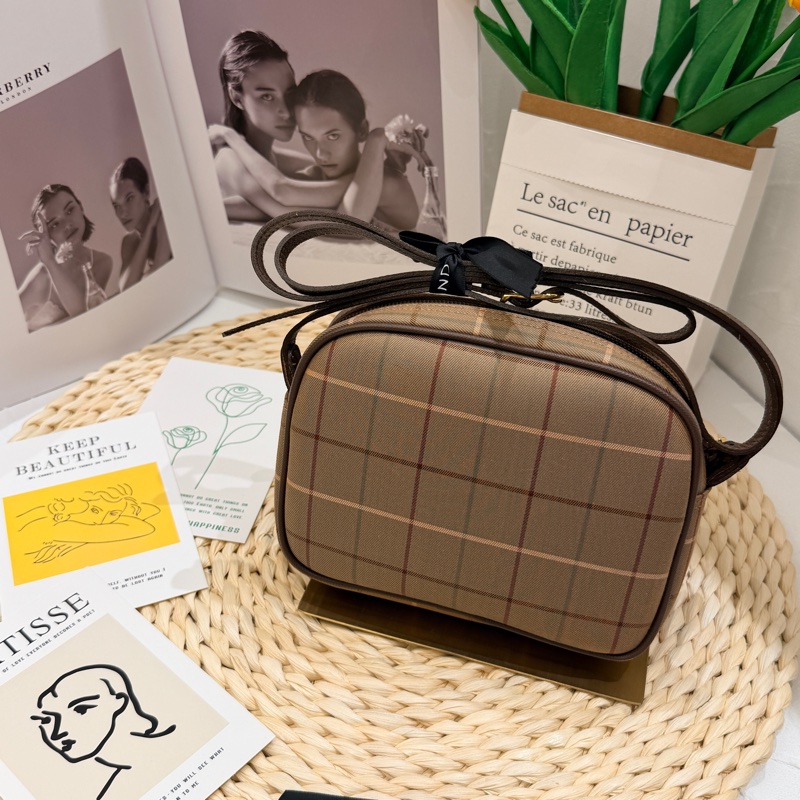 Burberrys Nova Check Camera Bag（絕版帆布相機包）-1