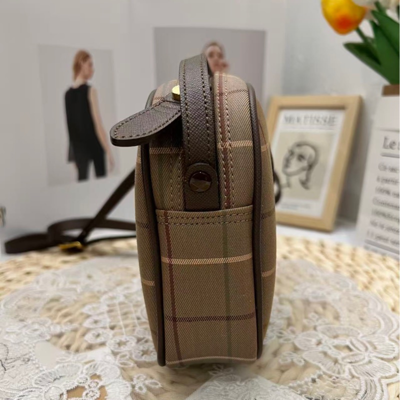 Burberrys Nova Check Camera Bag（絕版帆布相機包）-10