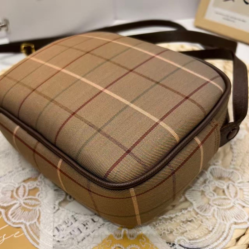 Burberrys Nova Check Camera Bag（絕版帆布相機包）-13