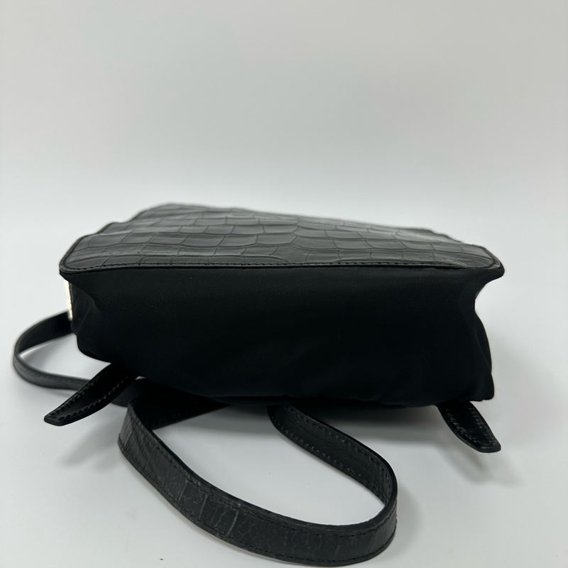 【赫蒂國際精品】Prada 普拉達 鱷魚紋壓花後背包 vintage-5