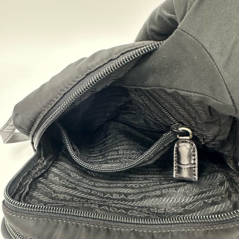 【赫蒂國際精品】Prada 普拉達 鱷魚紋壓花後背包 vintage-11