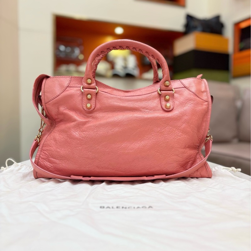 Balenciaga巴黎世家 le City機車包 粉色金釘 中號 97新原始成色-1