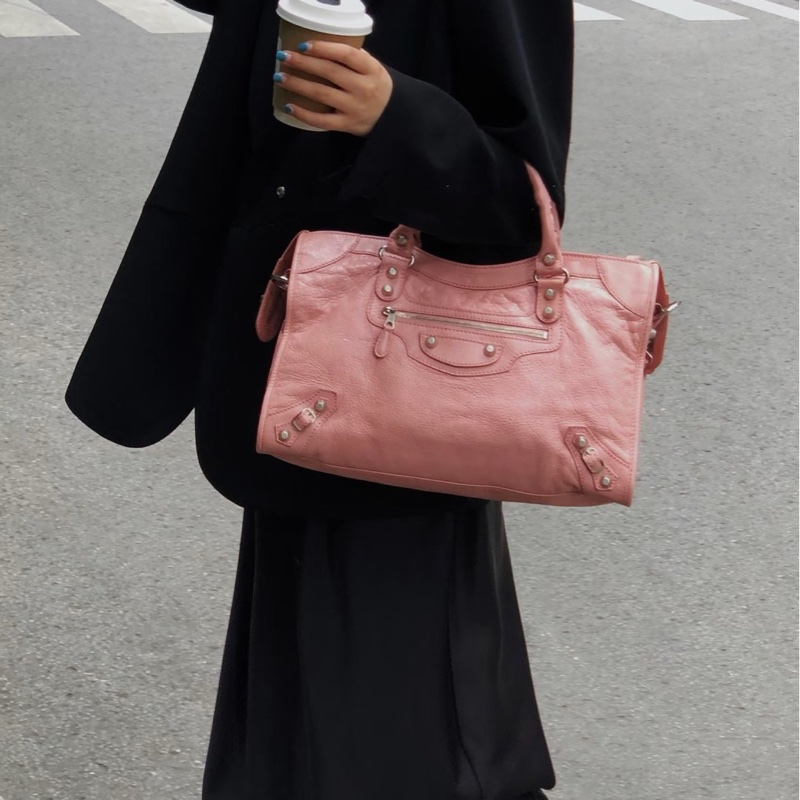 Balenciaga巴黎世家 le City機車包 粉色金釘 中號 97新原始成色-7