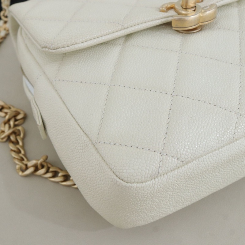 CHANEL香奈兒 22P ADO復古金扣標誌性菱格背包雙肩包，白色荔枝牛皮，芯片款尺寸20*19*8，配件防塵袋。-3