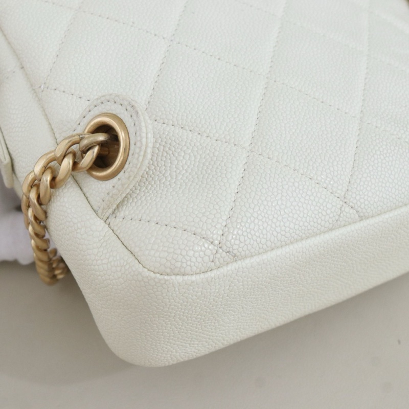 CHANEL香奈兒 22P ADO復古金扣標誌性菱格背包雙肩包，白色荔枝牛皮，芯片款尺寸20*19*8，配件防塵袋。-5
