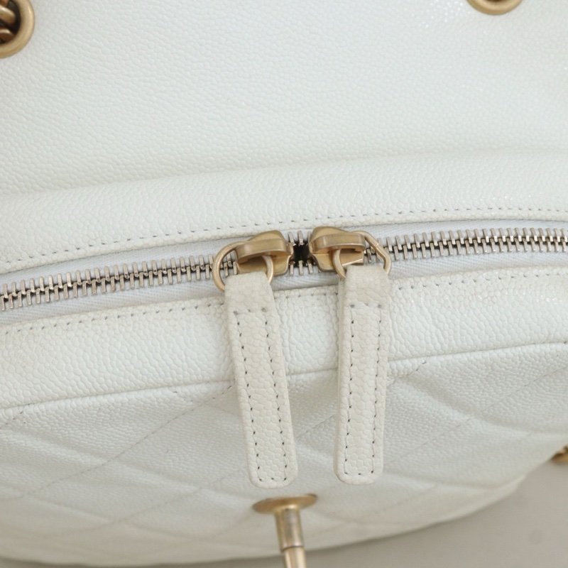 CHANEL香奈兒 22P ADO復古金扣標誌性菱格背包雙肩包，白色荔枝牛皮，芯片款尺寸20*19*8，配件防塵袋。-10