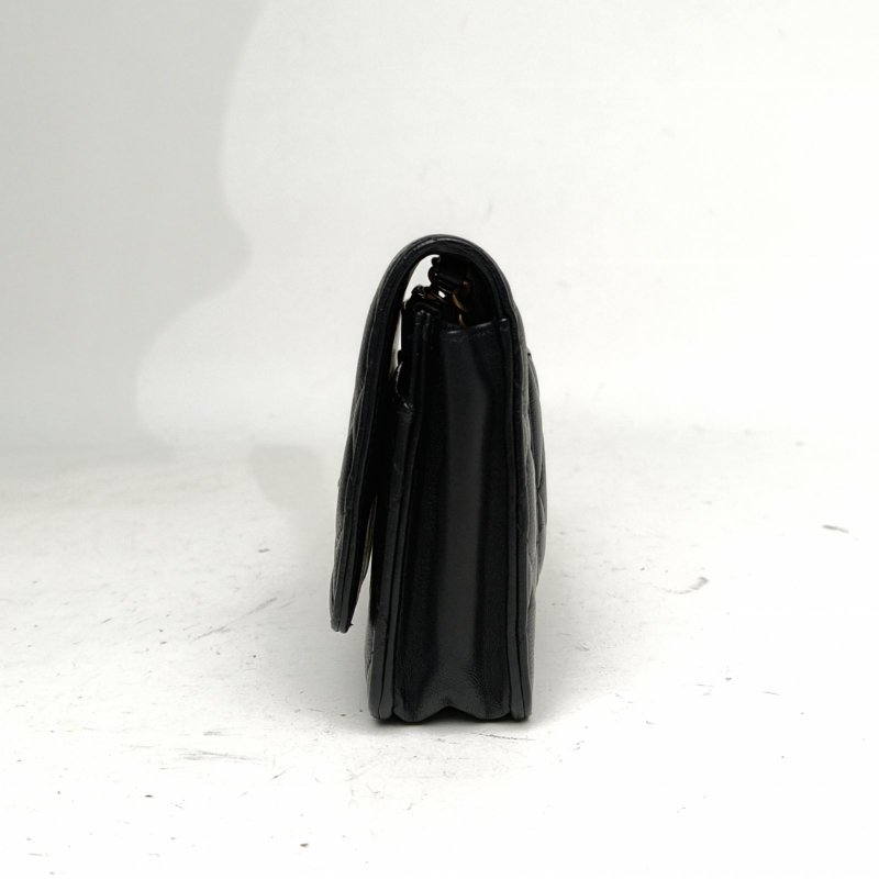 CHANEL CFWOC19黑色羊皮晶片開金扣金球調節扣肩背包-1