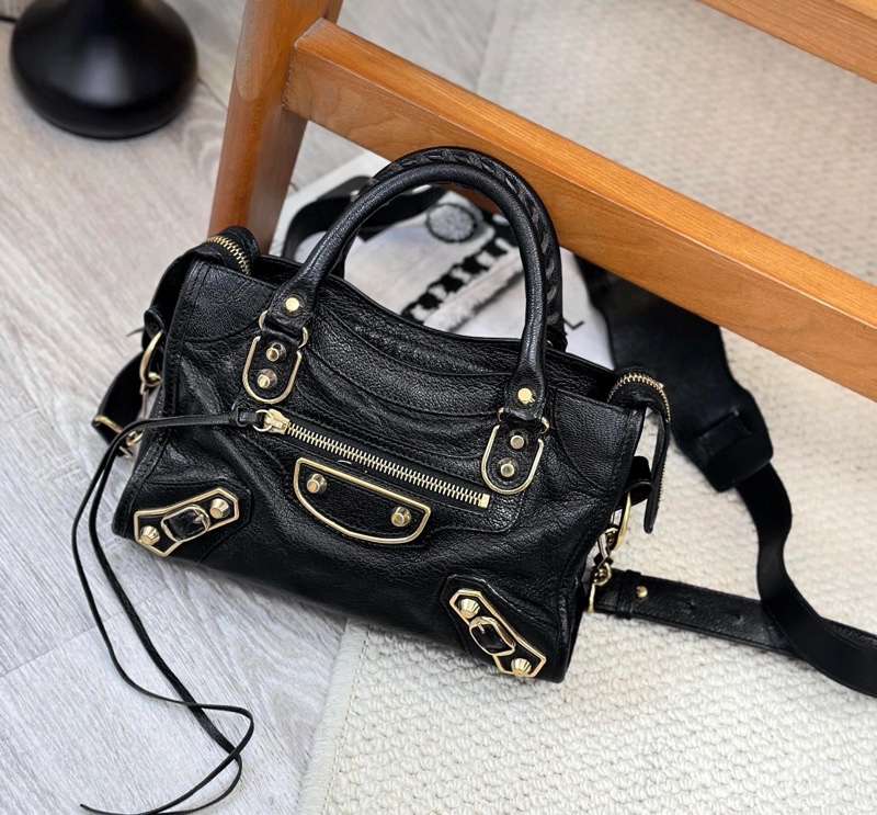 balenciaga 巴黎世家 黑金mini機車包 24cm 配件肩帶 （無鏡子）。-1