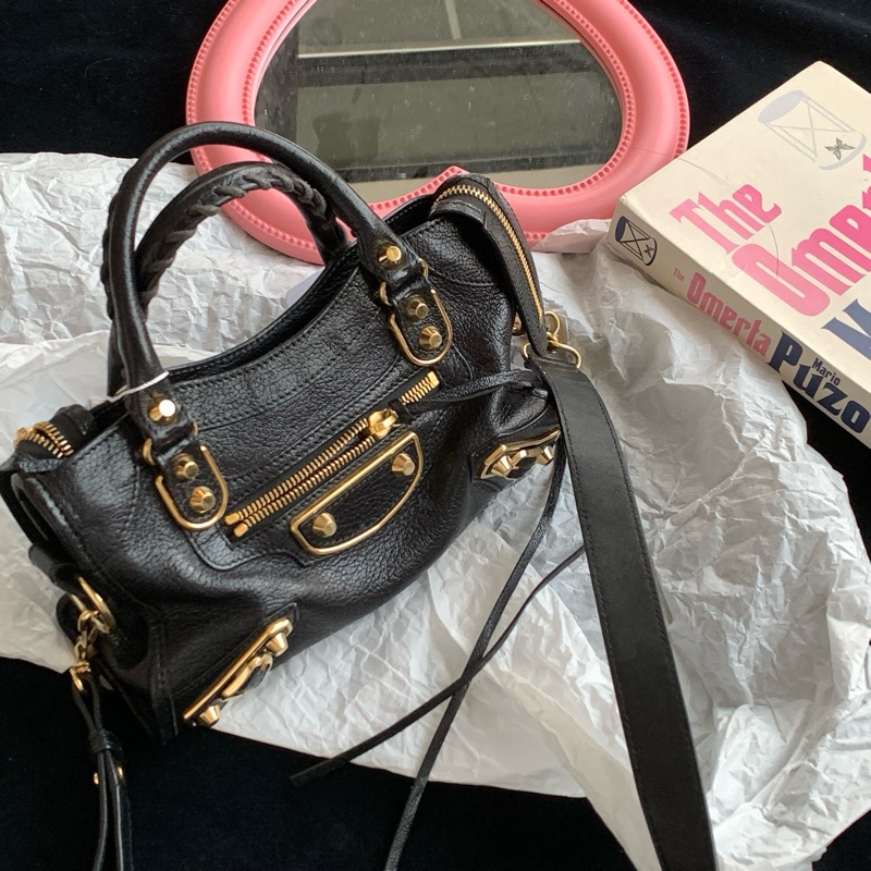 balenciaga 巴黎世家 黑金mini機車包 24cm 配件肩帶 （無鏡子）。-2