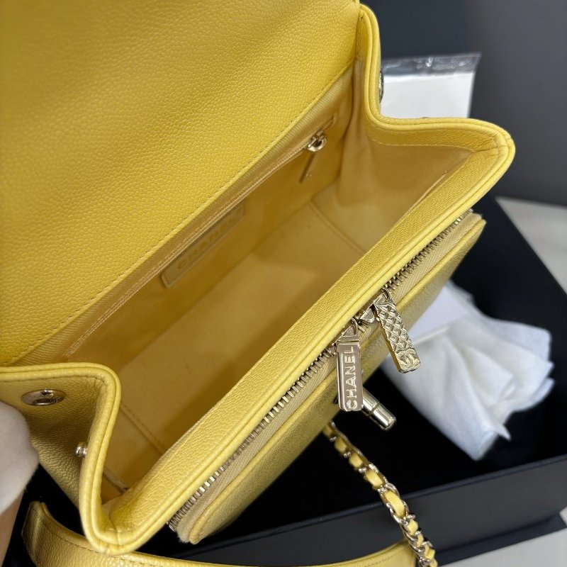 近新品 香奈兒/Chanel 小雞黃荔枝皮Affinity小號郵差包-9