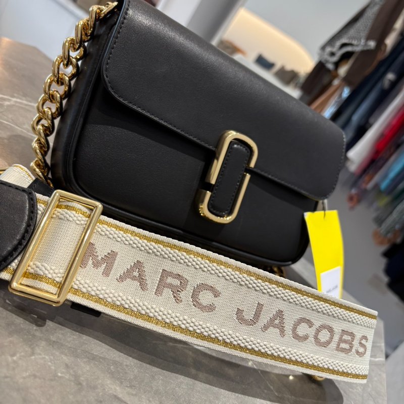 【全新品🔥】MJ THE J MARC 光滑皮革翻蓋鏈帶寬背帶斜背包-2