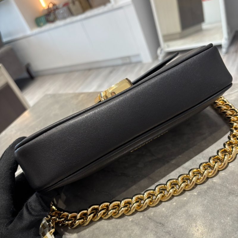 【全新品🔥】MJ THE J MARC 光滑皮革翻蓋鏈帶寬背帶斜背包-4