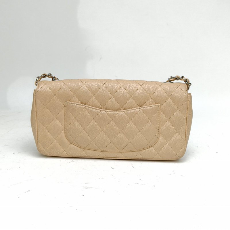 CHANEL 中古米銀牛法棍包奶茶色荔枝牛皮12開銀扣肩背包-2