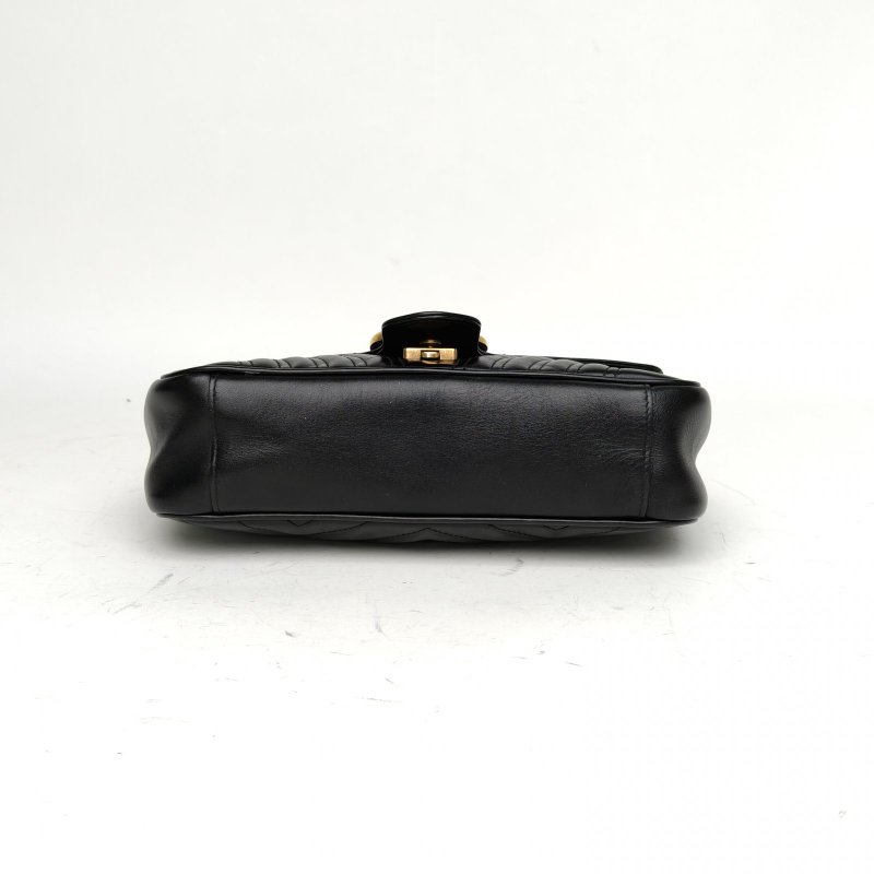 GUCCI GGMarmont肩背包小號黑色牛皮金扣肩背包-4