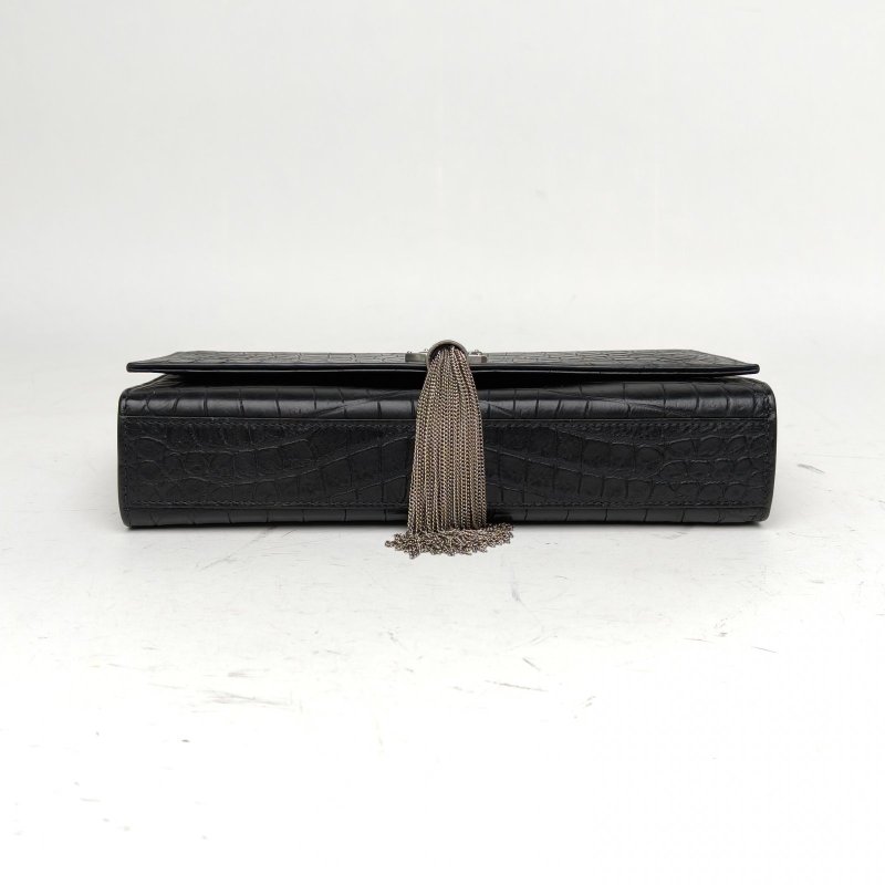 SAINT LAURENT KATE中號鱷魚壓紋流蘇黑色牛皮銀扣肩背包-4