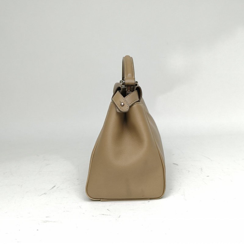 FENDI PEEKABOOMini23褐色牛皮銀扣肩背包-1