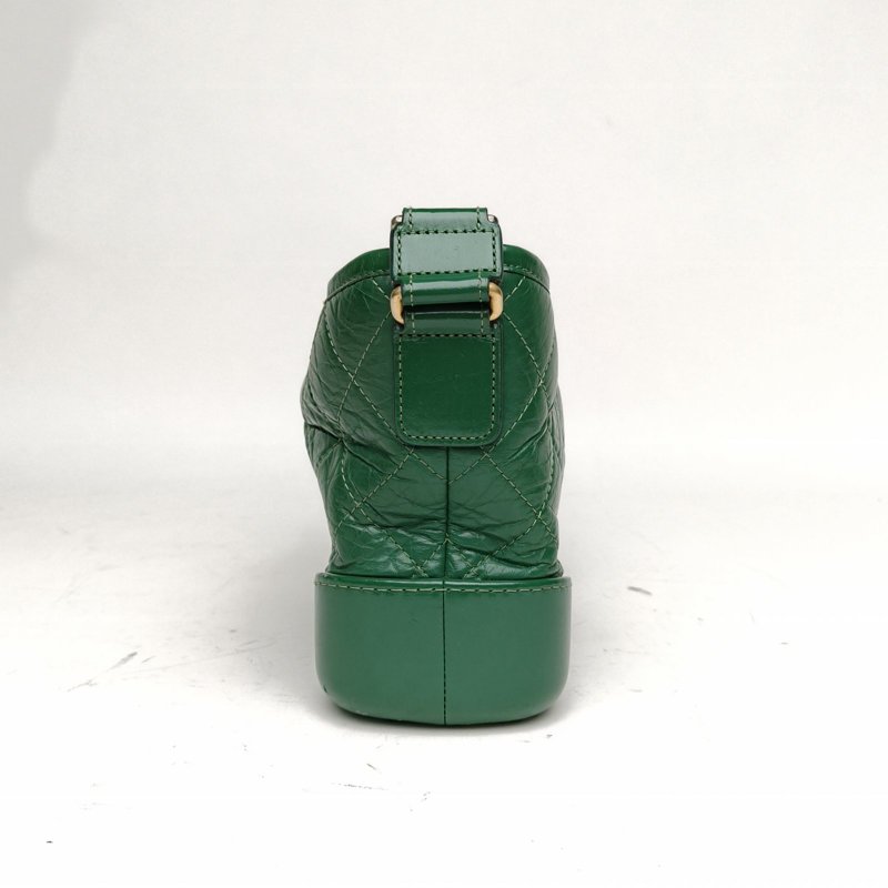 CHANEL GABRIELLE流浪小號綠色牛皮28開金銀扣肩背包-1