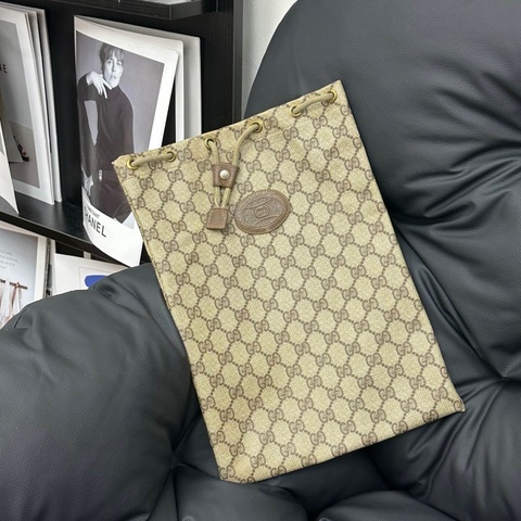 【赫蒂國際精品】Gucci 古馳 復古 GG Supreme 抽繩手拿包/束口袋
