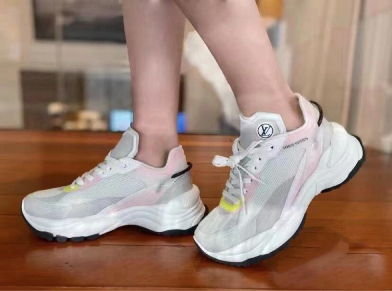 99🆕LV 路易威登 run 55 爆款網眼印花運動鞋 休閒鞋 老爹鞋 運動鞋 仙女配色 增高顯腿長 女款 尺碼：35.5碼-4