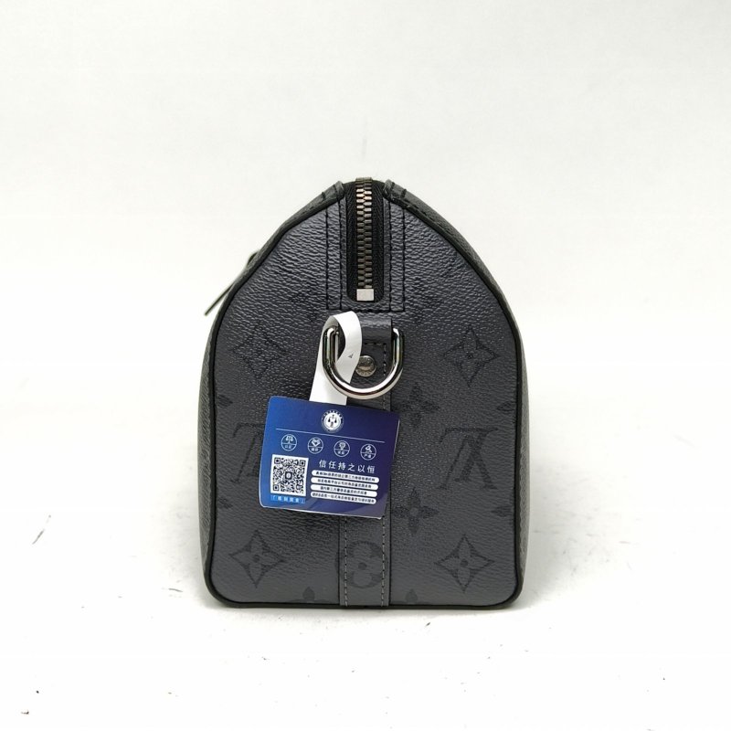 LOUIS VUITTON KEEPALLCity黑色PVC晶片肩背包-1