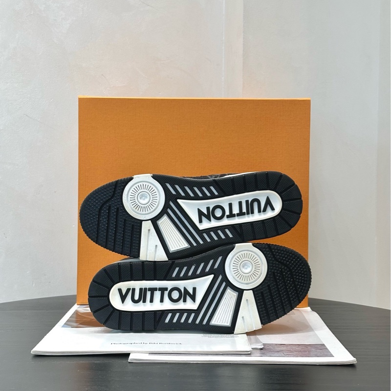 99🆕LV/路易威登 TRAINER 白色拼黑皮面壓紋35碼運動鞋板鞋休閒鞋-6