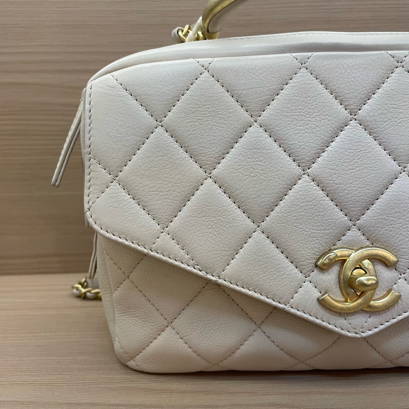 NO:D19 Chanel香奈兒 郵差包米色 牛皮中號 2019年 28開 手提單肩斜挎鏈條包 尺寸底長22*高15*寬8* 有卡 無塵袋無盒子-5