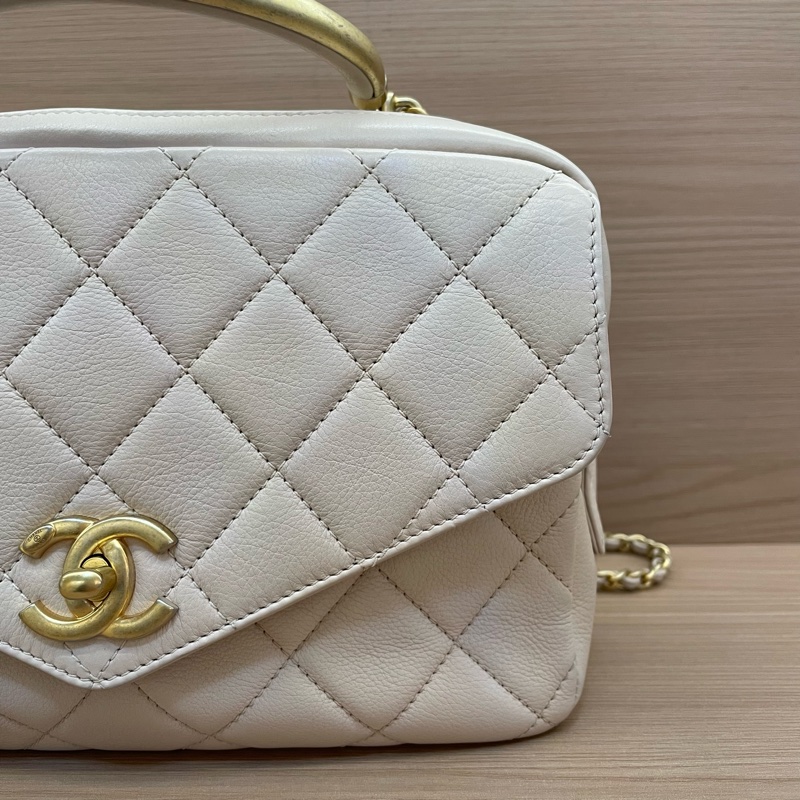 NO:D19 Chanel香奈兒 郵差包米色 牛皮中號 2019年 28開 手提單肩斜挎鏈條包 尺寸底長22*高15*寬8* 有卡 無塵袋無盒子-6