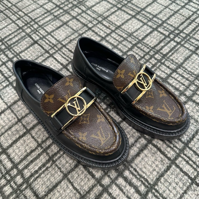 Louis Vuitton路易威登 老花低跟商務休閒鞋 36碼 🈚附件-0