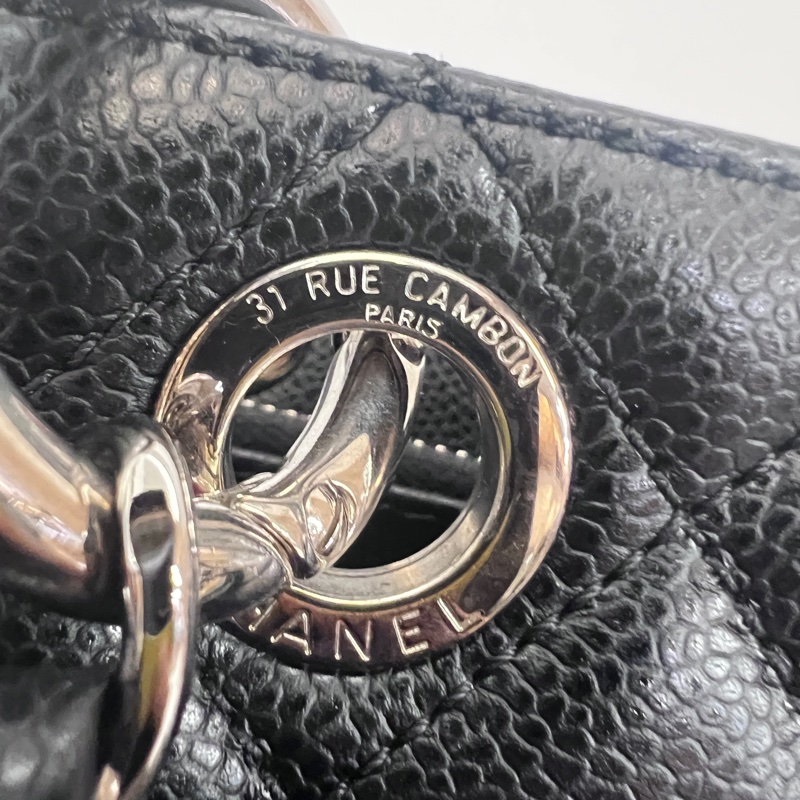 Chanel 黑荔枝牛皮菱格紋GST銀釦肩背包-17