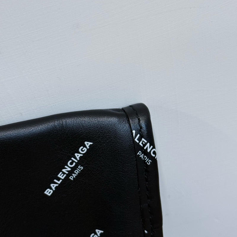 Balenciaga 巴黎世家 滿版 Logo 小牛皮拉鍊手拿包-5