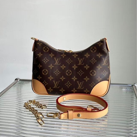 🔥新到：LV / 路易威登Boulogne黃牛角 鏈條包，經典老花 晶片款，尺寸：26*18cm