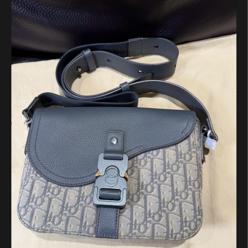 DIOR Saddle 翻蓋 郵差包-0