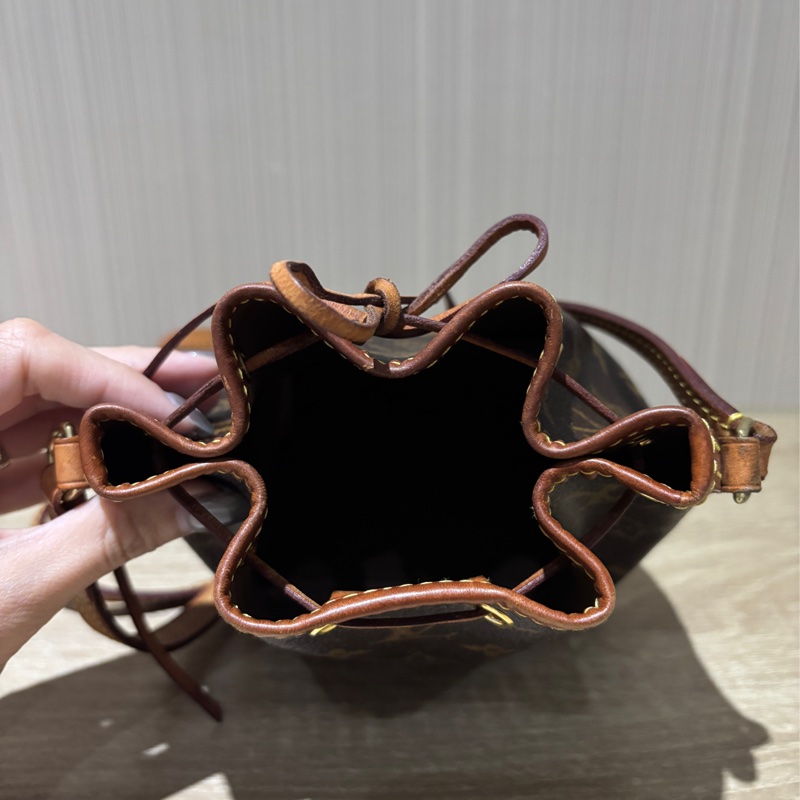 LV nano 側背小包-2