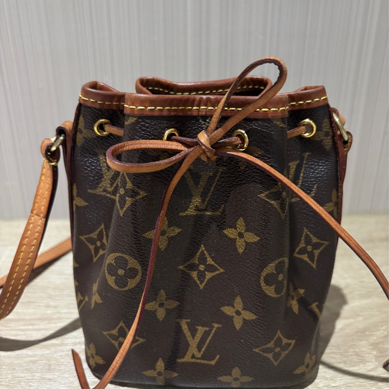 LV nano 側背小包-5