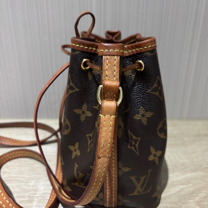 LV nano 側背小包-15