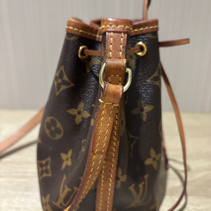 LV nano 側背小包-17