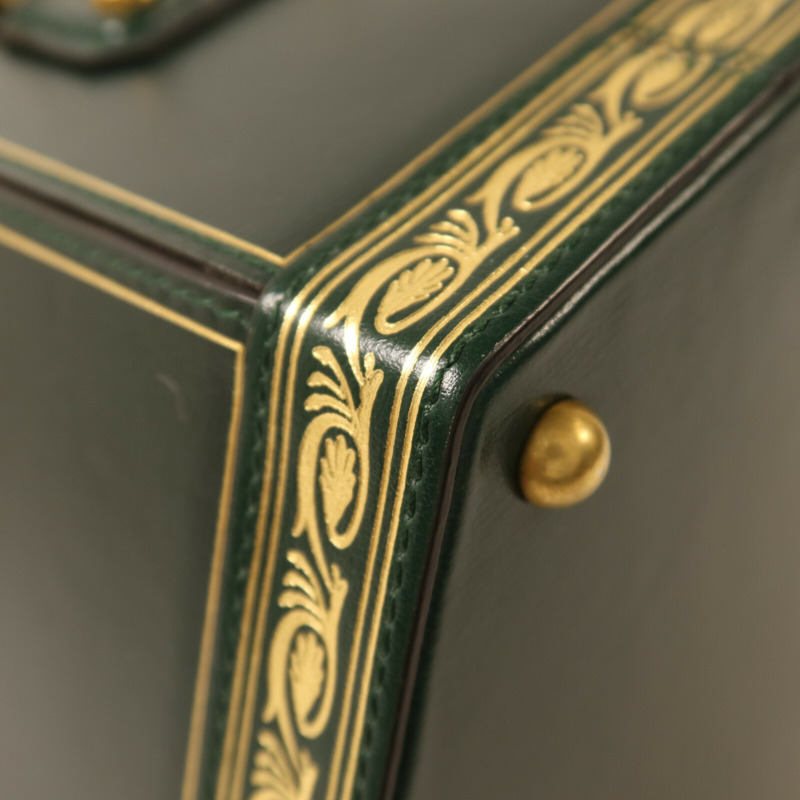 GUCCI 牛皮皮革Mini Geometric Clutch手拿包-9