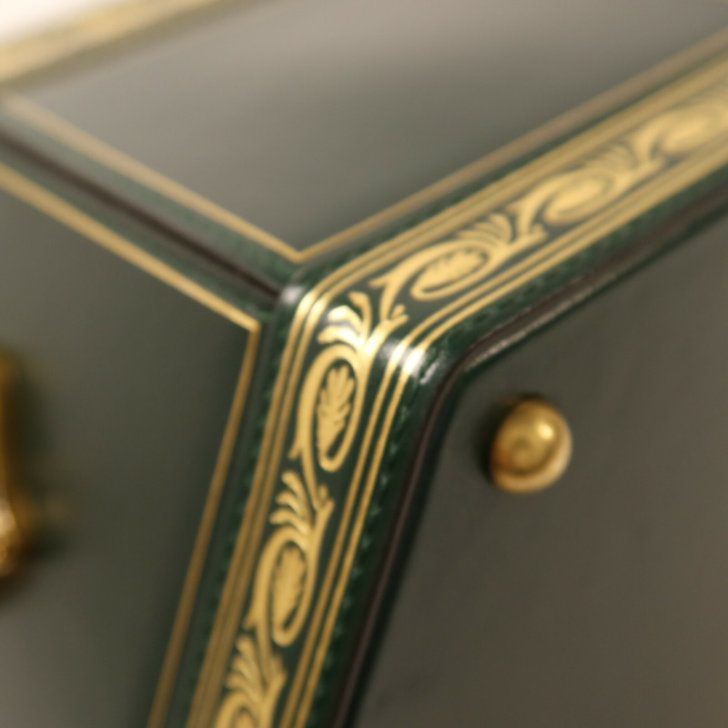 GUCCI 牛皮皮革Mini Geometric Clutch手拿包-13