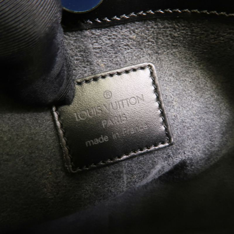 LOUIS VUITTON Epi Pochette Demi Lune肩背袋-6