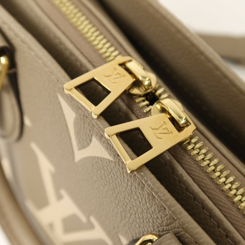 LOUIS VUITTON Monogram Empreinte OnTheGo East West鏈帶手挽肩背兩用袋-9