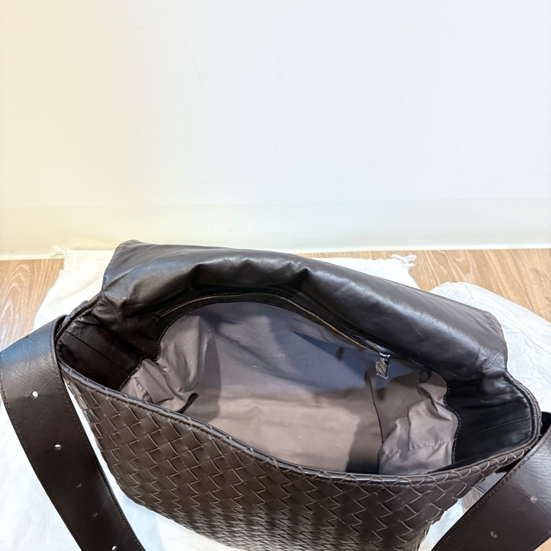 Bottega Veneta (BV) 經典編織郵差包-10
