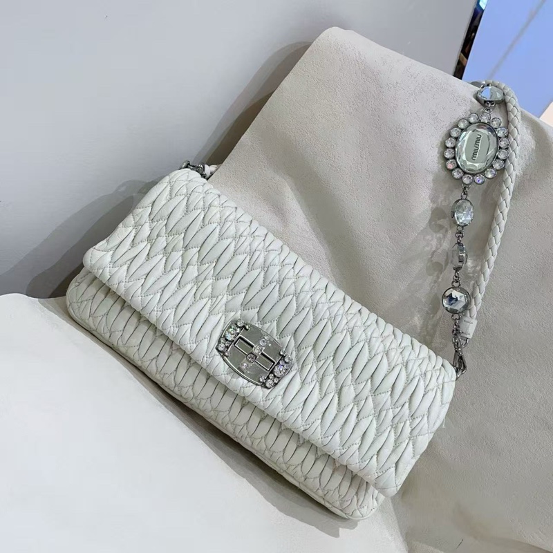 miumiu繆繆寶石鏈條包-0