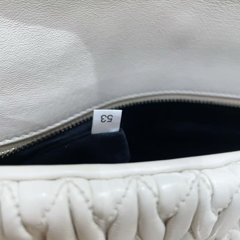 miumiu繆繆寶石鏈條包-7