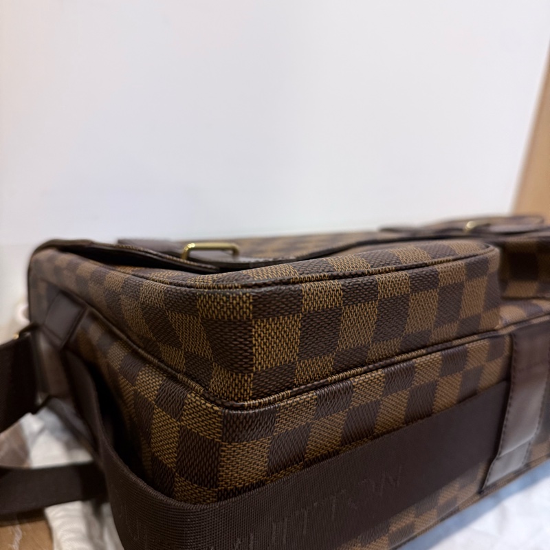 Louis Vuitton Broadway Messenger Bag-8