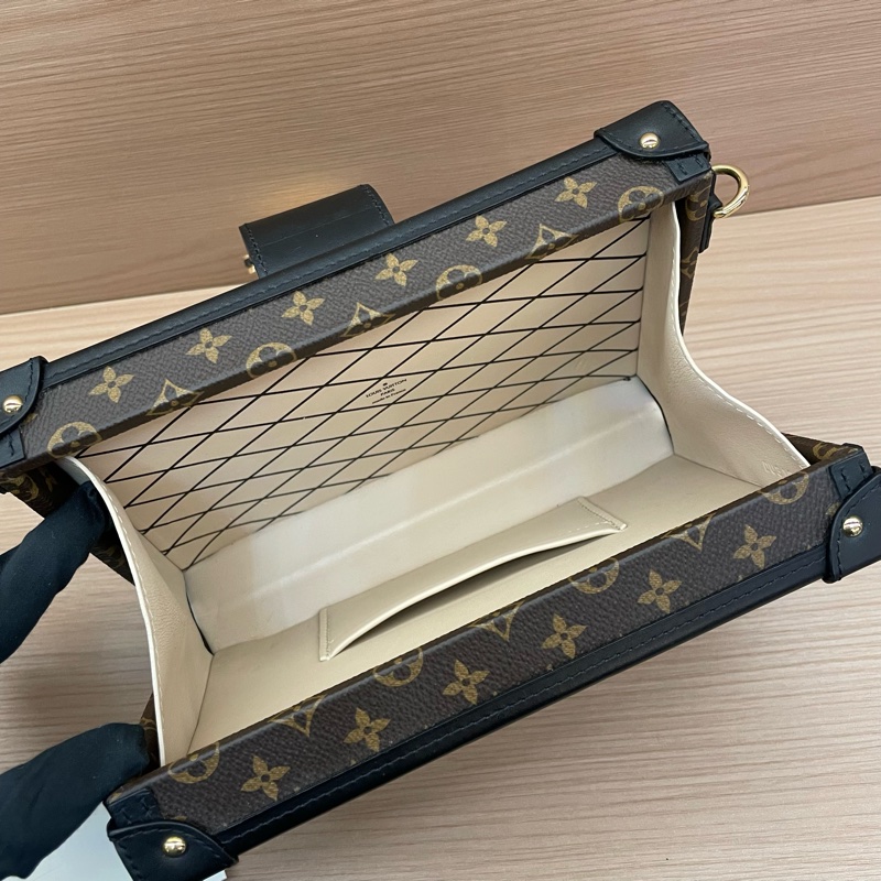 NO:C94 Louis Vuitton Petite 黑色老花硬盒子包 芯片款 尺寸底長20*高13*寬5.5 無附件-9