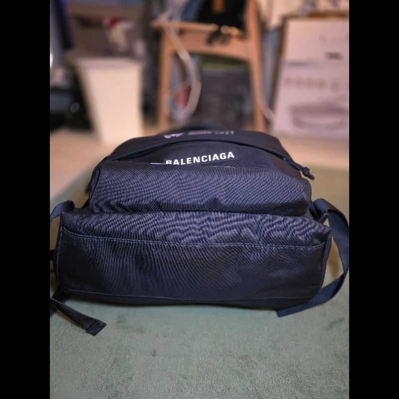 現省一萬！Balenciaga 當季官網熱賣 Ski 背包-8