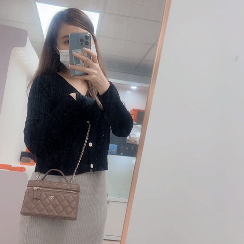 Chanel lp 摩卡棕色手柄盒子包-10