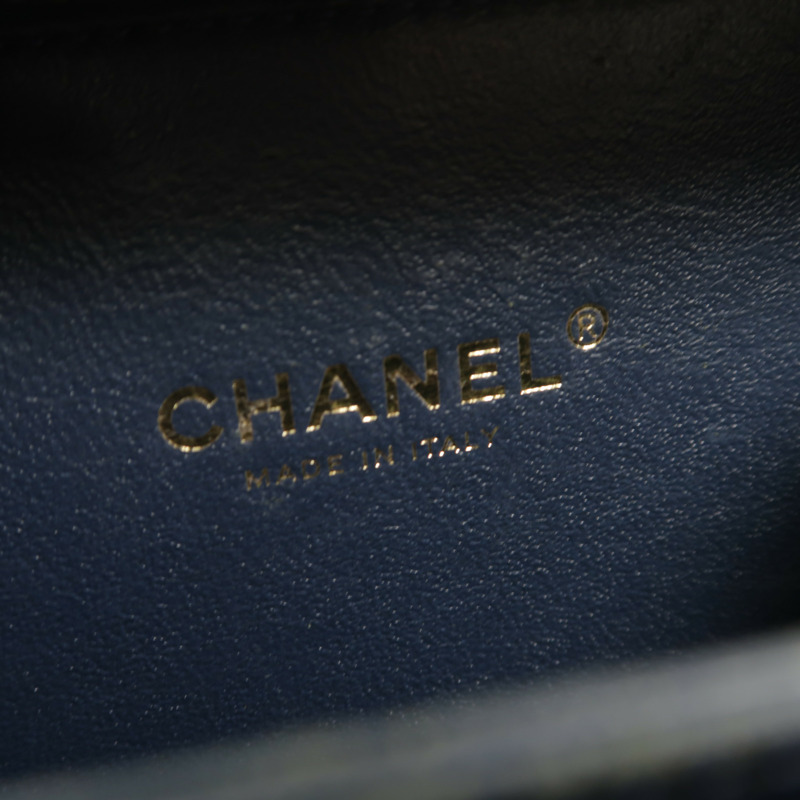 CHANEL 牛皮皮革Vanty Case Small鏈帶肩背袋-5