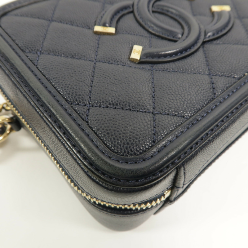 CHANEL 牛皮皮革Vanty Case Small鏈帶肩背袋-14